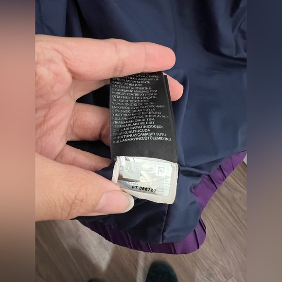 The North Face Logo Full Zip Purple Down Filled Jacket Size M Women's - Picture 6 of 6